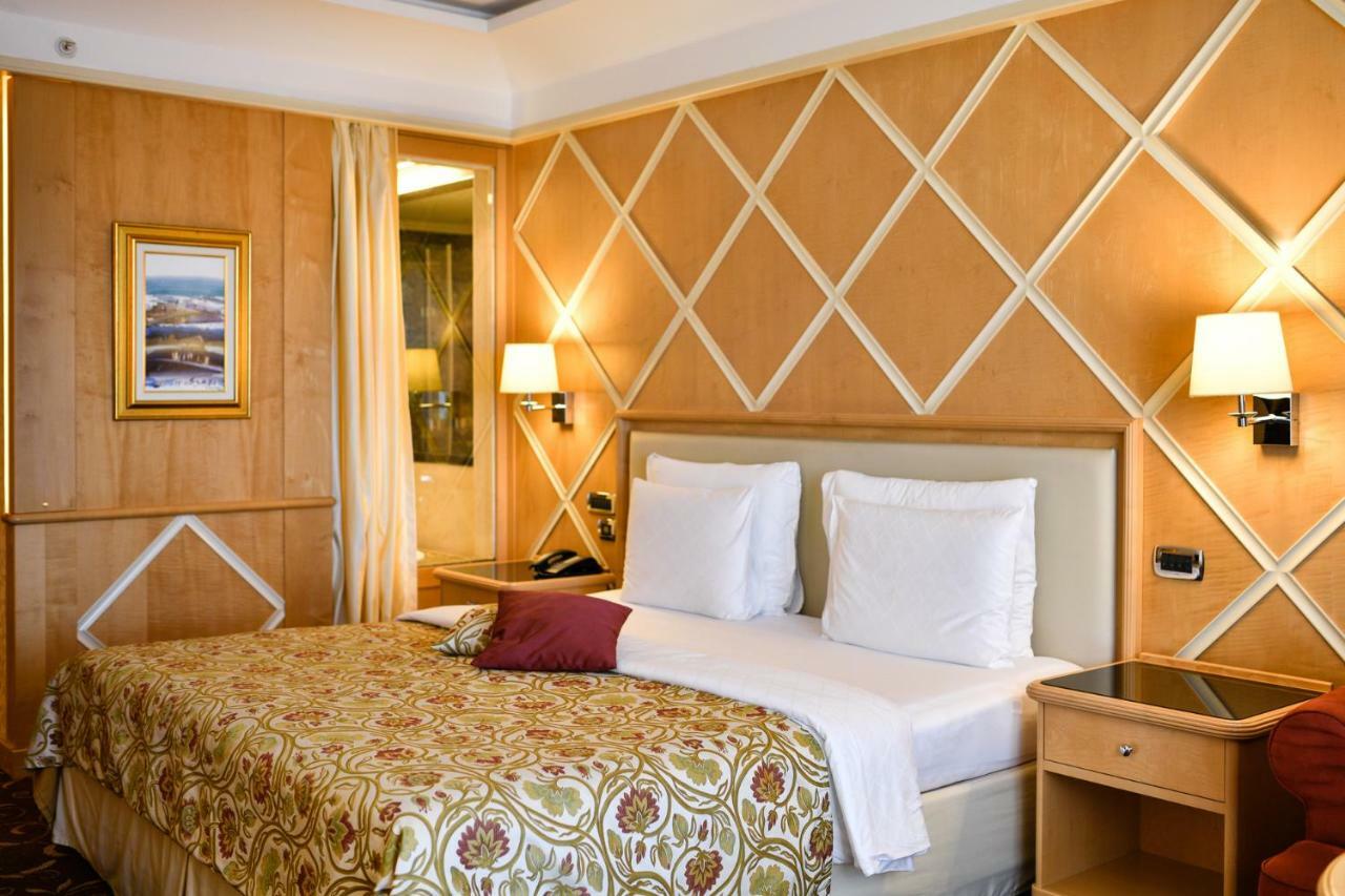 Superior Zimmer mit Poolblick.