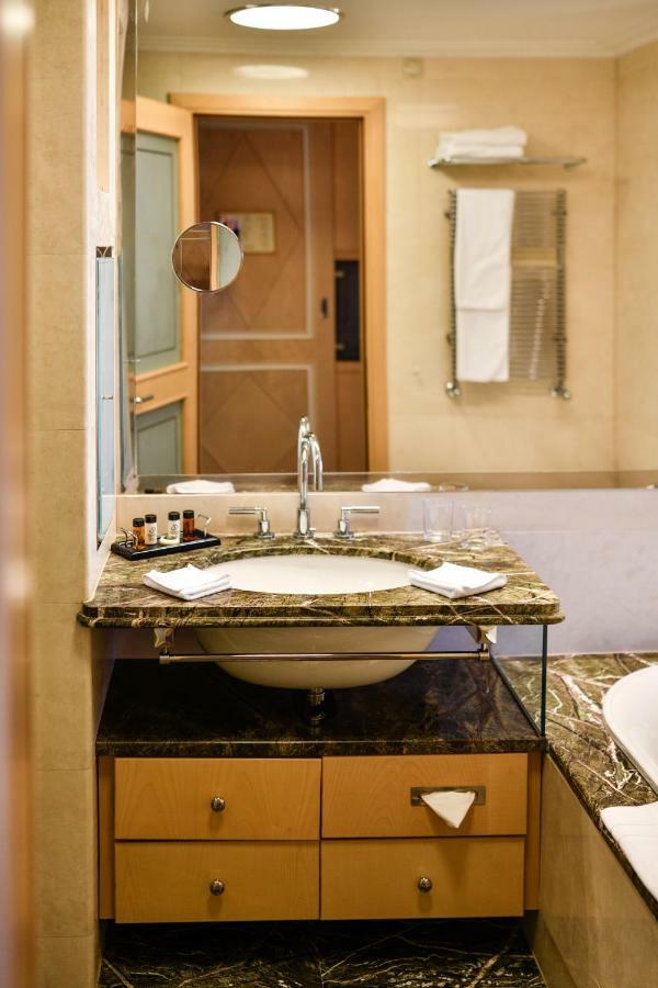 Silvesterpaket: Superior Zimmer mit Bergblick und Galadinner